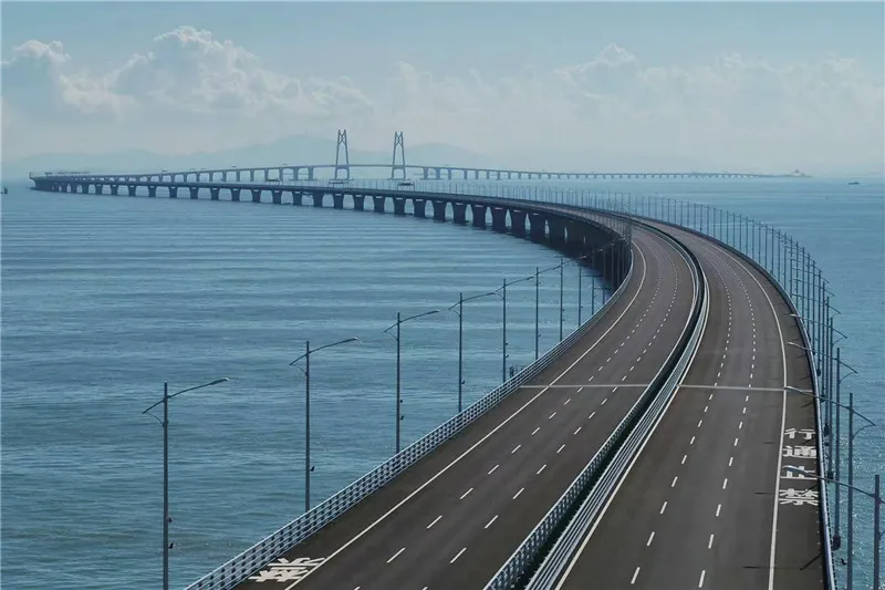 Revêtement résistant à la corrosion GFRP: assurer la «durée de vie d'un siècle» du pont de Hong Kong-Zhuhai-Macao